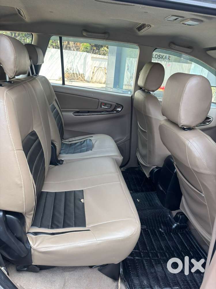 Toyota Innova 2.5 Vx 7 Str Bs-iii, 2015