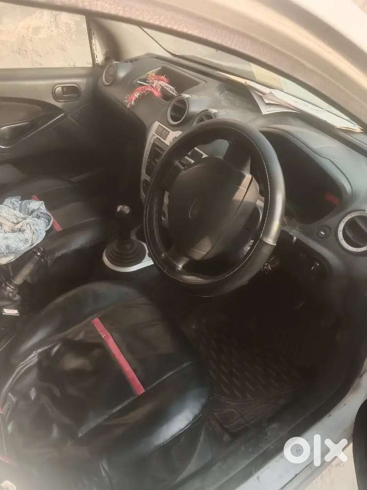 Ford Figo 2012 Cng & Hybrids 110000 Km Driven November 2011 Model