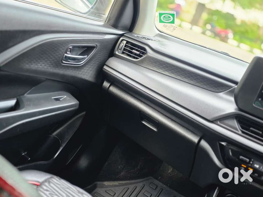 Maruti Suzuki Swift Vxi Ags, 2024, Petrol