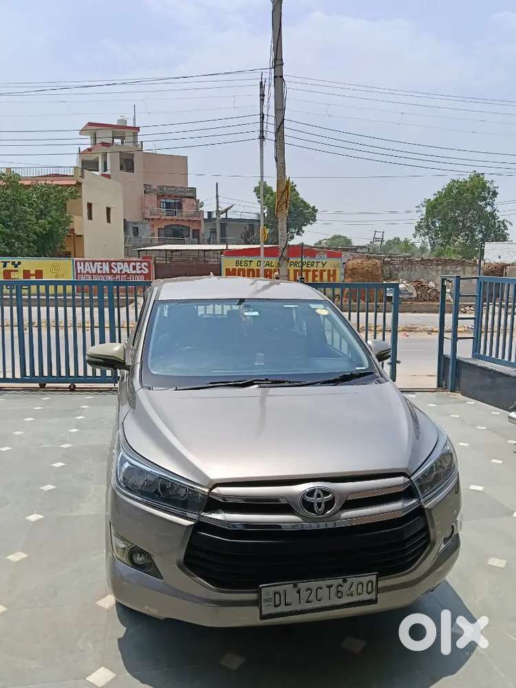 Toyota Innova Crysta 2.4gx