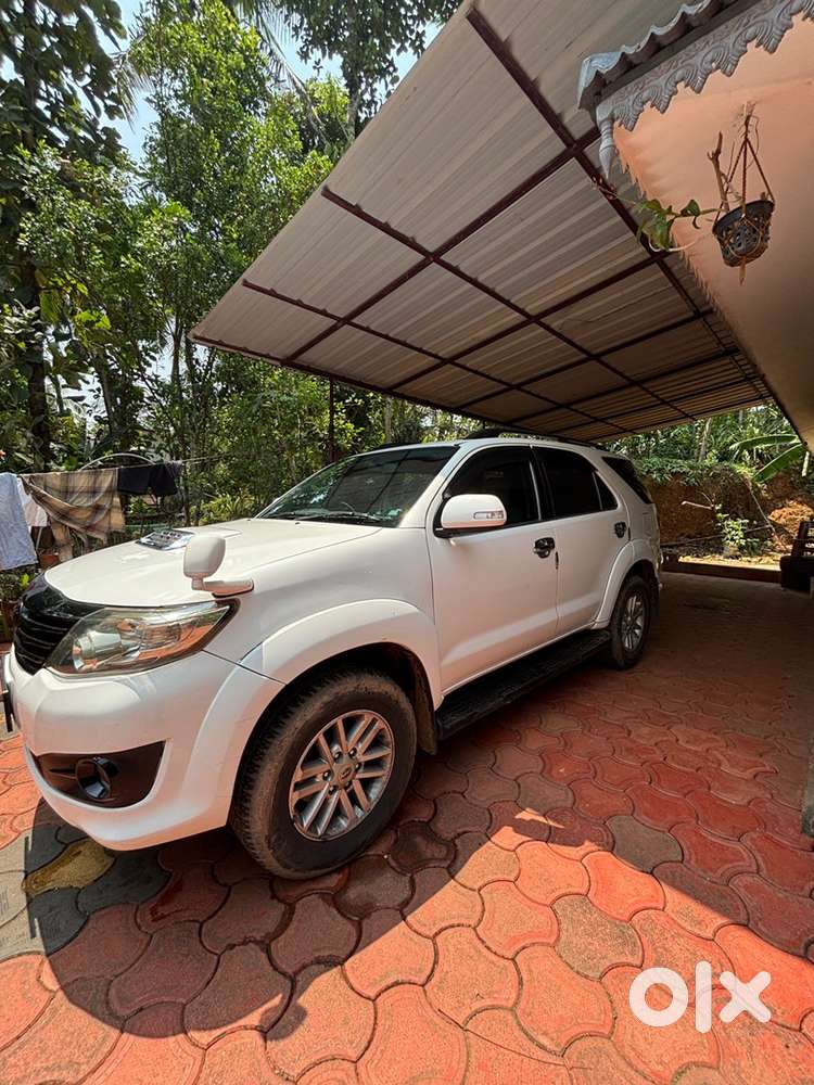 Toyota Fortuner 2014 Diesel 210000 Km Driven