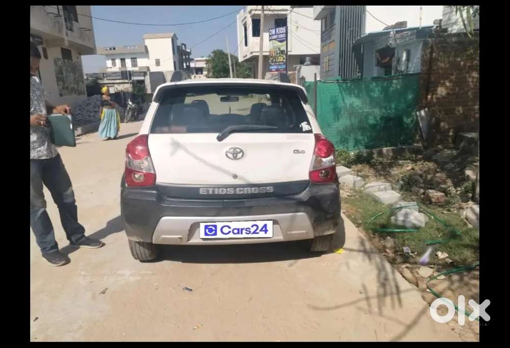 Etios Cross 2014 Model