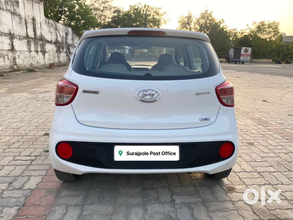 Hyundai Grand I10 Crdi Sportz, 2017, Petrol