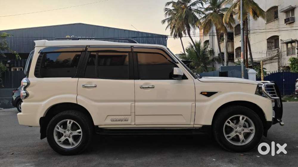 Mahindra Scorpio S10, 2016, Diesel