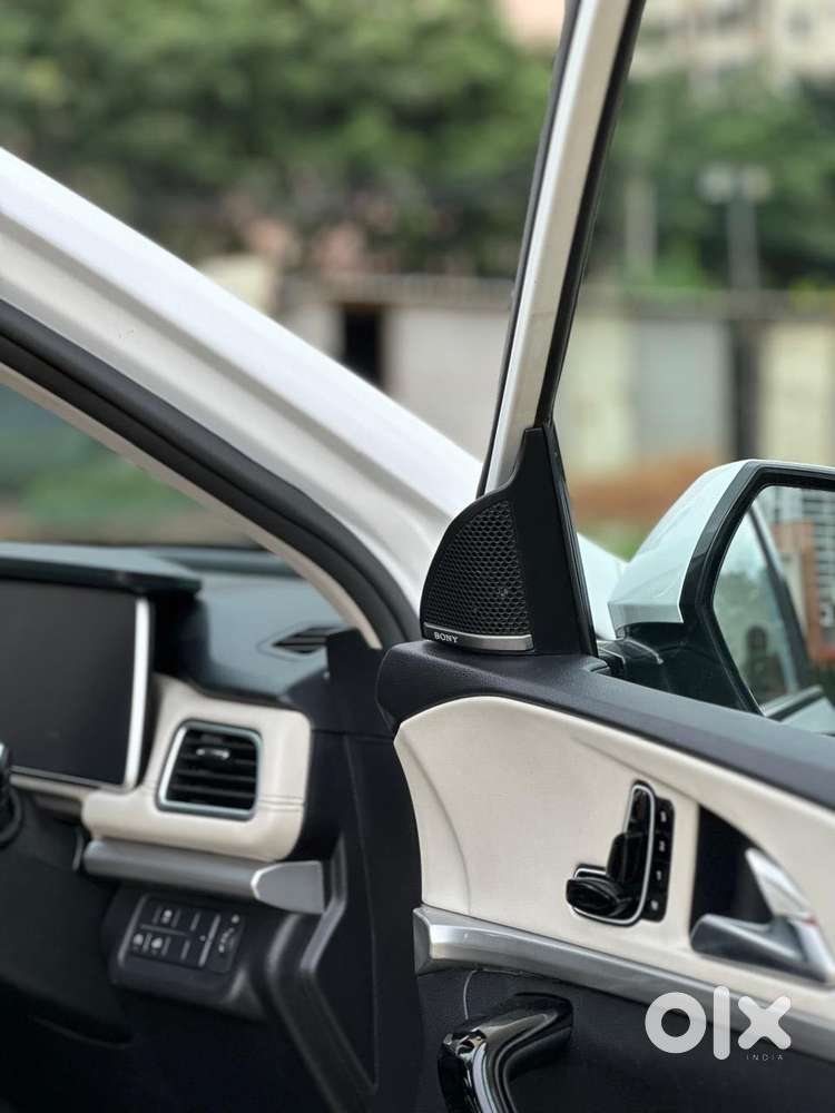 Mahindra Xuv700 2.2 Ax 7 Diesel At Luxury Pack Str, 2024, Diesel