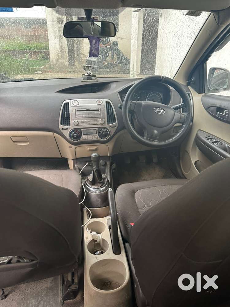Hyundai I20 2011 Cng & Hybrids 90000 Km Driven