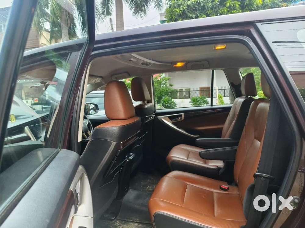 Toyota Innova Crysta 2.8 Gx At 7 Str, 2017, Diesel