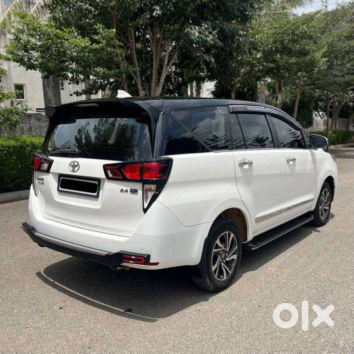 Toyota Innova Crysta 2.4 V, 2023, Diesel