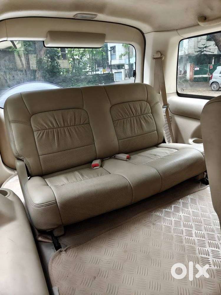 Ford Endeavour 4x4 Thunder Plus, 2012, Diesel