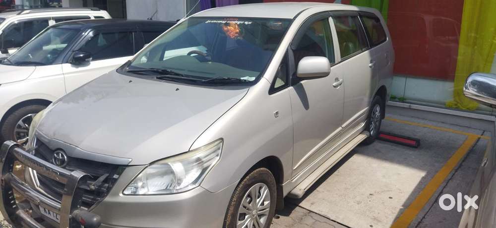 Toyota Innova 2.5 G (diesel) 8 Seater, 2014, Diesel