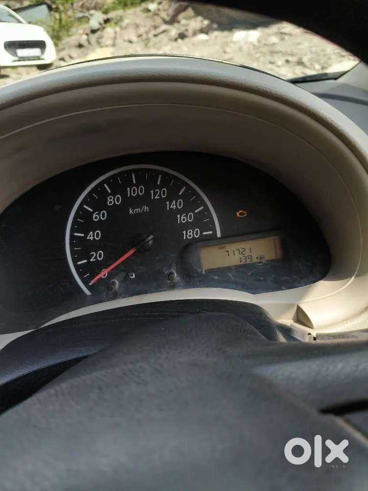 Nissan Micra Xe Petrol 2013