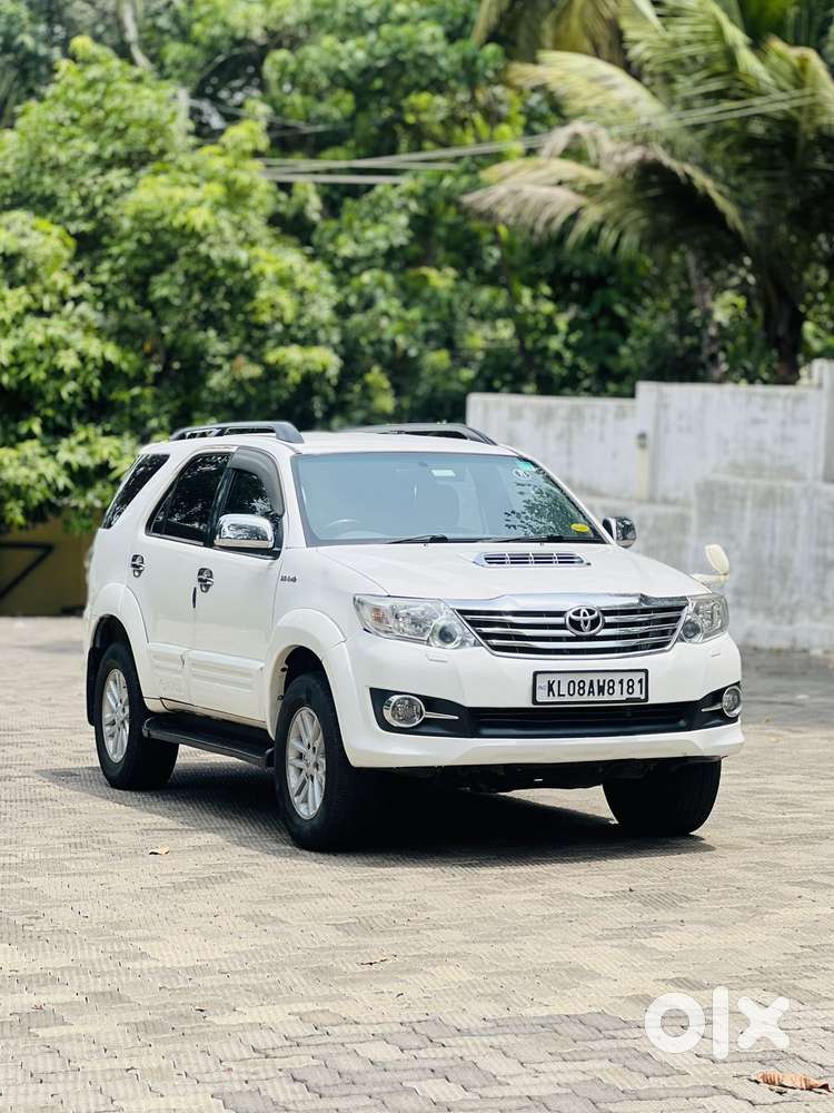 Toyota Fortuner 3.0 4x4 Manual, 2011, Diesel