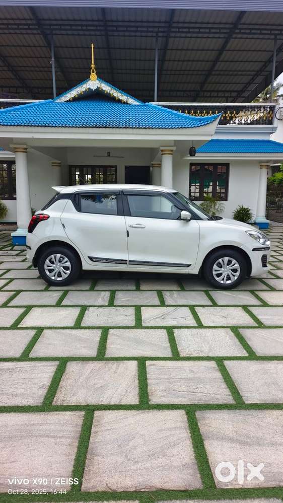 Maruti Suzuki Swift 2018 Amt Vxi, 2020, Petrol