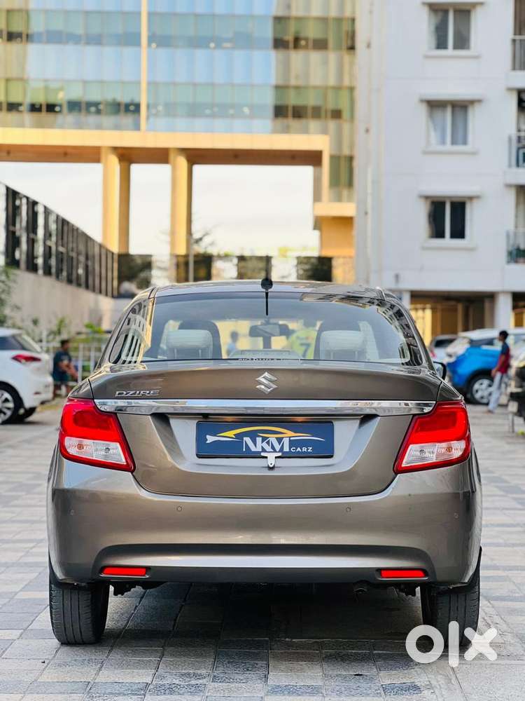 Maruti Suzuki Swift Dzire Zxi + Mt, 2023, Petrol