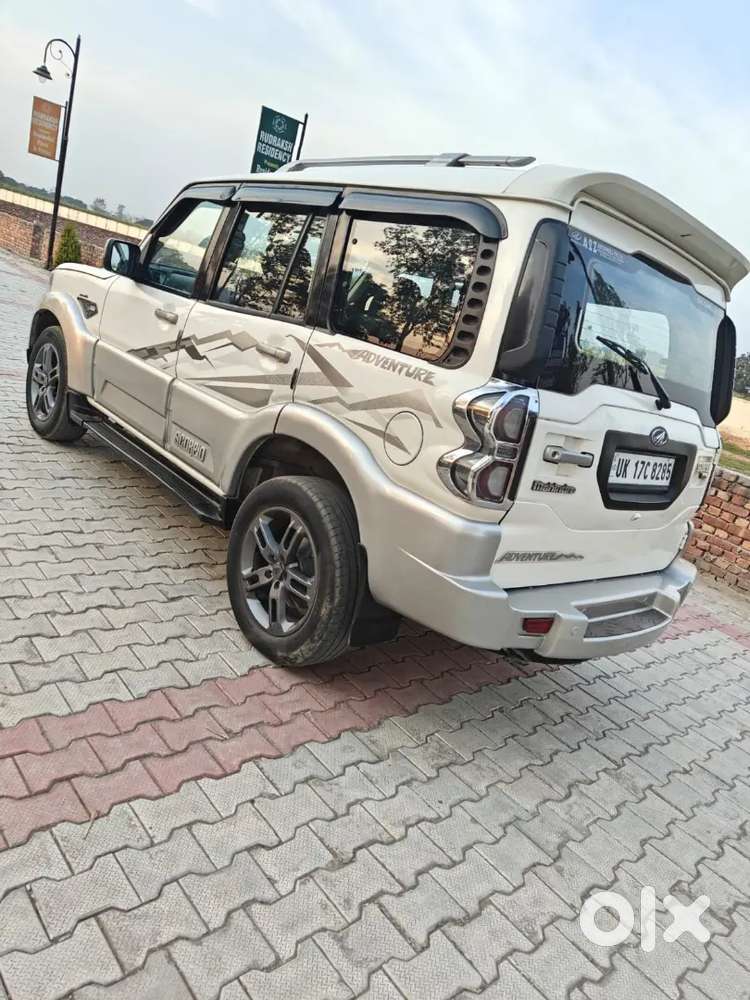 Mahindra Scorpio 2016 Diesel 72500 Km Driven