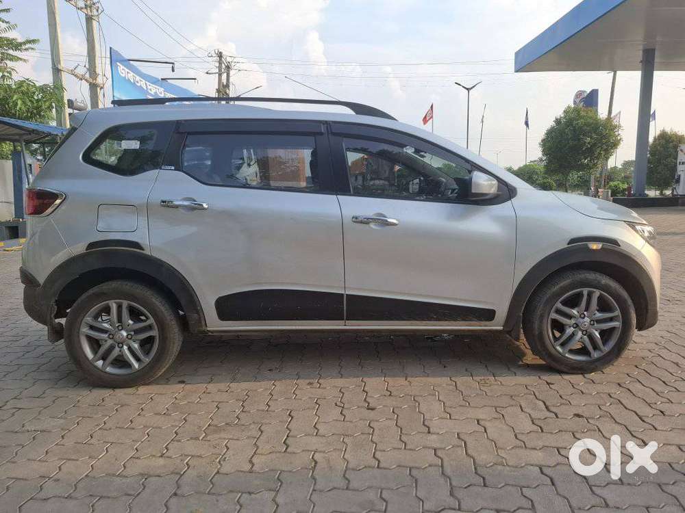 Renault Triber Rxz, 2019, Petrol