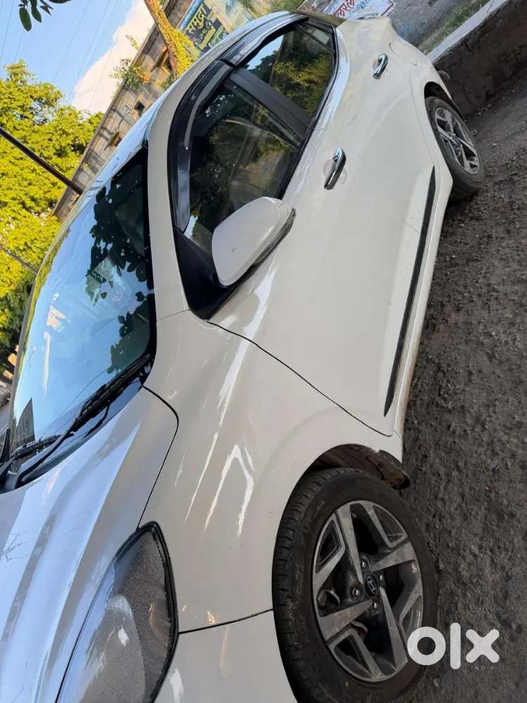 Hyundai Aura Sx Cng 2023