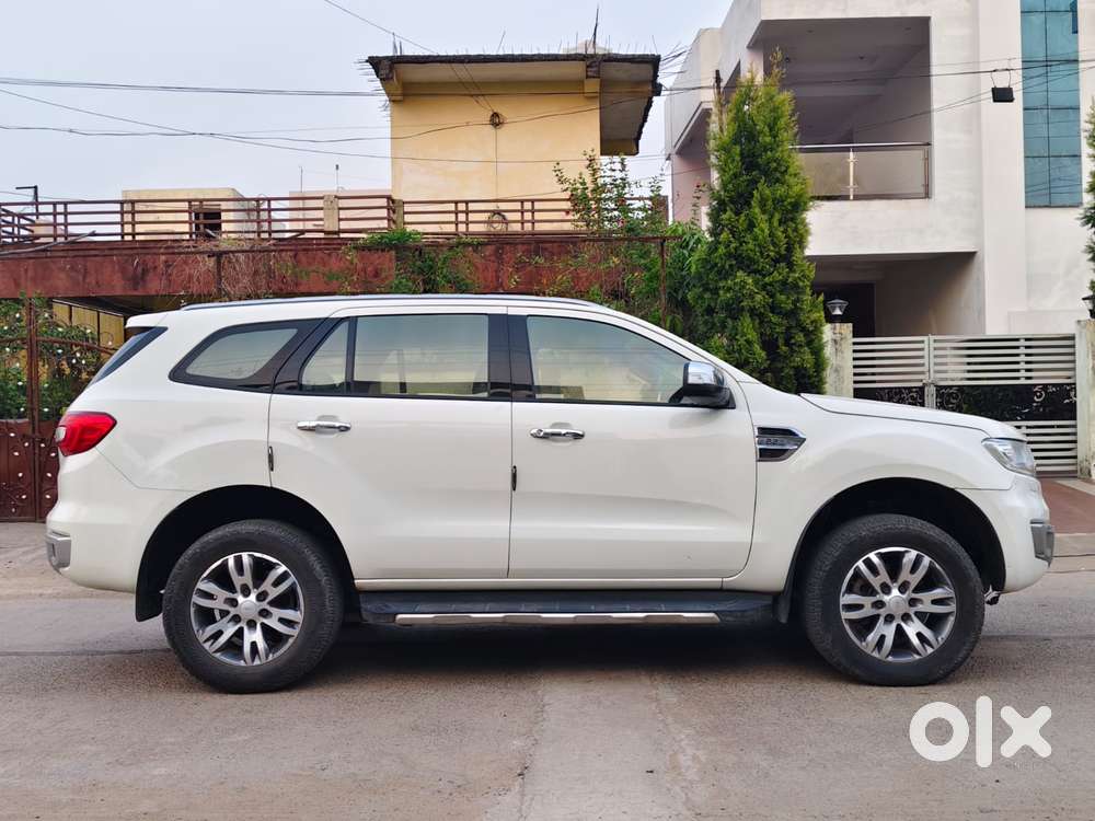 Ford Endeavour 2.2 Trend At 4x2, 2016, Diesel