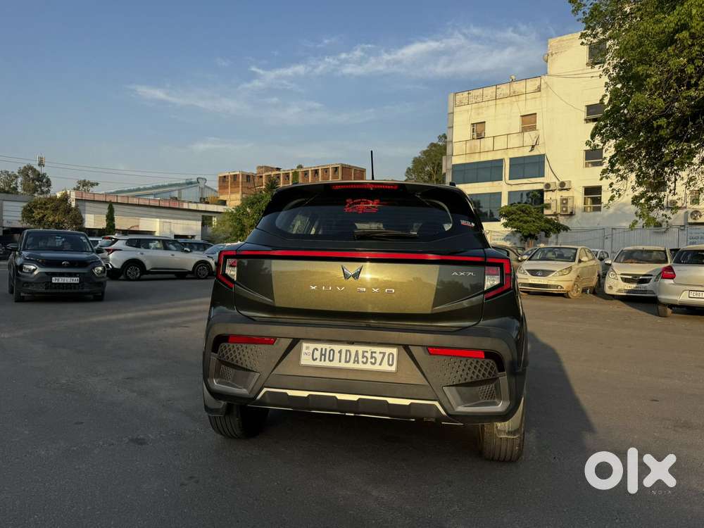 Mahindra Xuv 3xo Ax7l 1.2 Petrol At (pg), 2025, Petrol