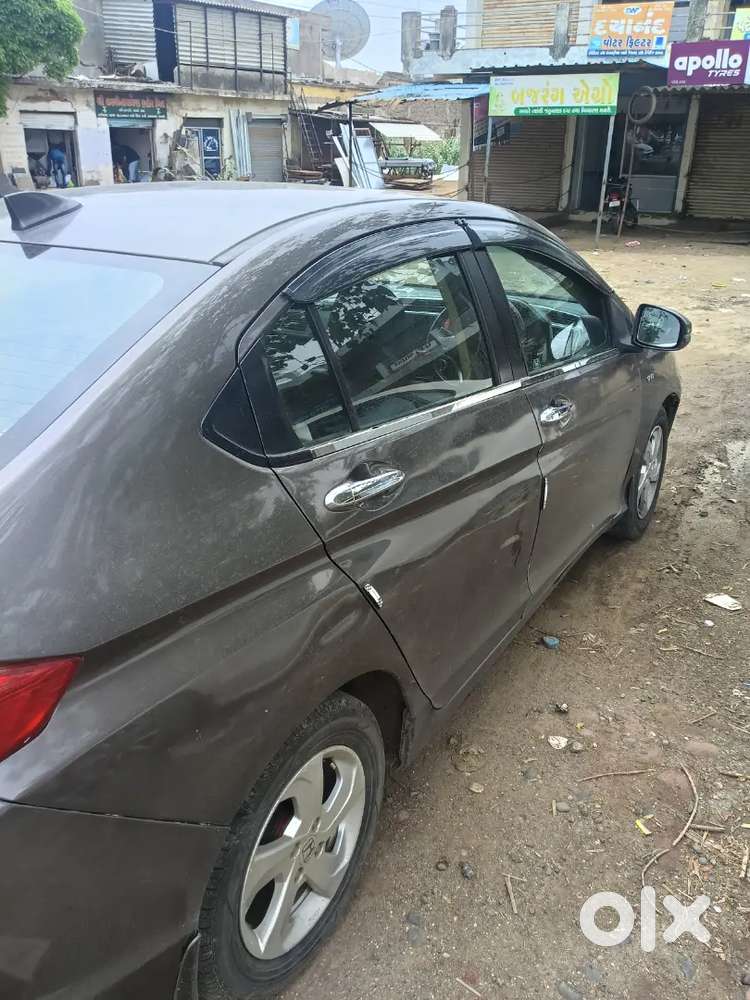Honda City V At 2016 Sunroof