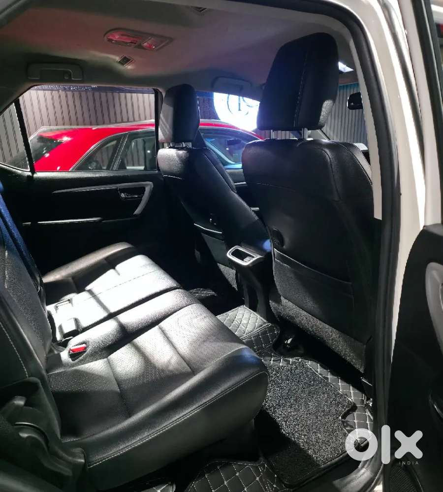 Toyota Fortuner 4x2 At 2.7 Petrol, 2022, Petrol