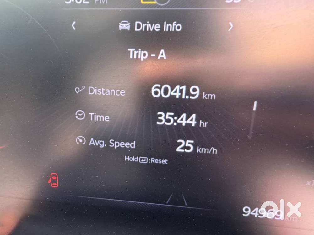 Mahindra Xuv700 2022 Diesel Well Maintained