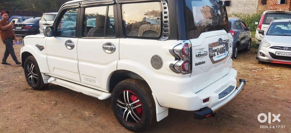 Mahindra Scorpio S4, 2016, Diesel