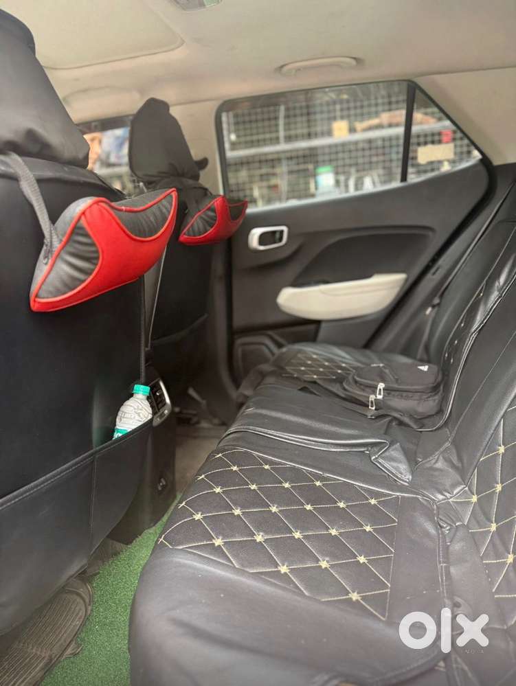 Hyundai Venue 2023 Petrol Well Maintained