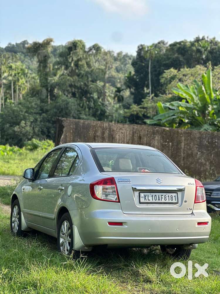 Maruti Suzuki Sx4 Zxi Automatic Bs-iv, 2010, Petrol