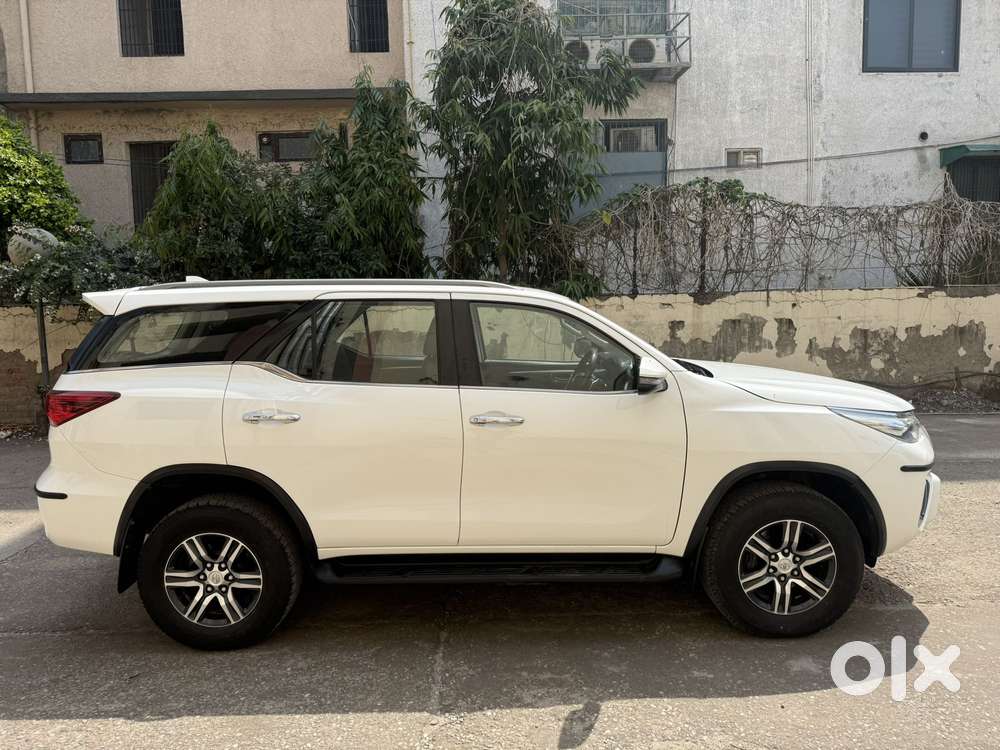 Toyota Fortuner [2021-ongoing] 2.8 2wd Diesel At, 2017, Diesel