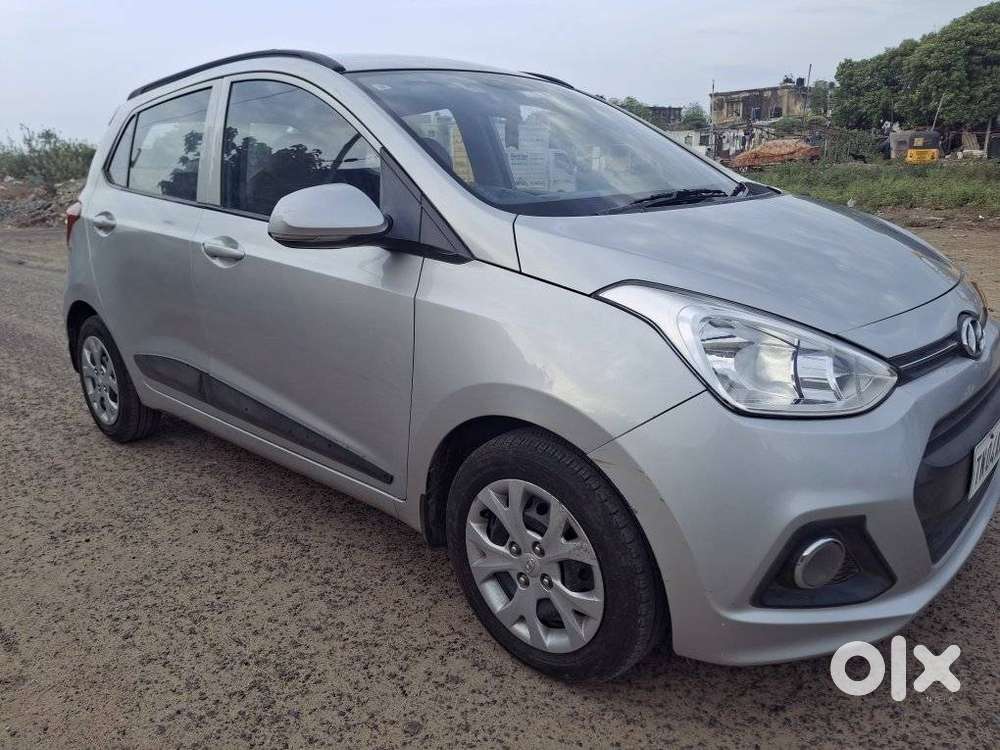 Hyundai Grand I10 Sportz, 2016, Petrol