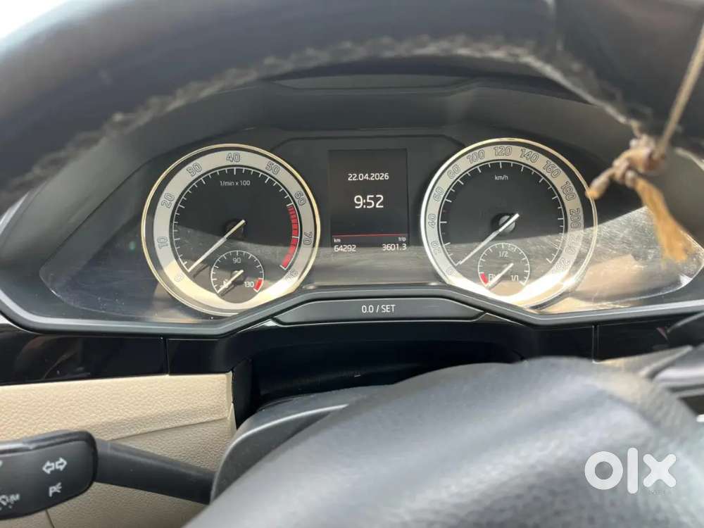 Skoda Superb 2018 Petrol 64292 Km Driven