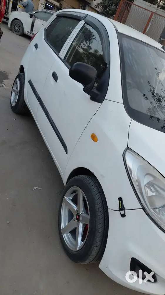 I10 Magna Bs4 Cng Petrol 3rd Owner