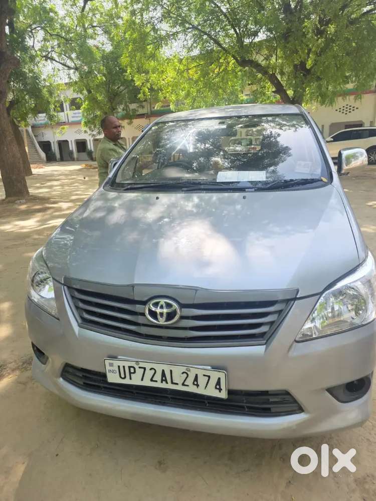 Toyota Innova 2016