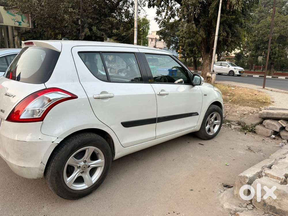 White Swift Rs Maruti 2013 Diesel