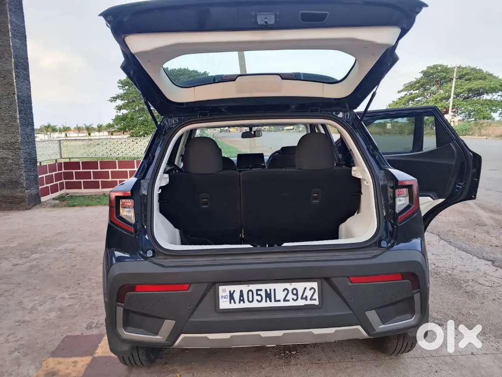 Mahindra Xuv 3xo Petrol 24