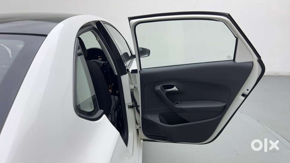 Volkswagen Vento 1.6 Highline, 2017, Petrol