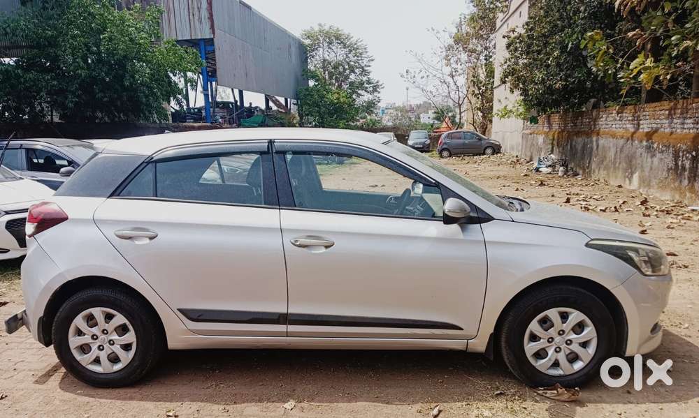 Hyundai I20 Sportz 1.4 Crdi 6 Speed Bs-iv, 2015, Diesel