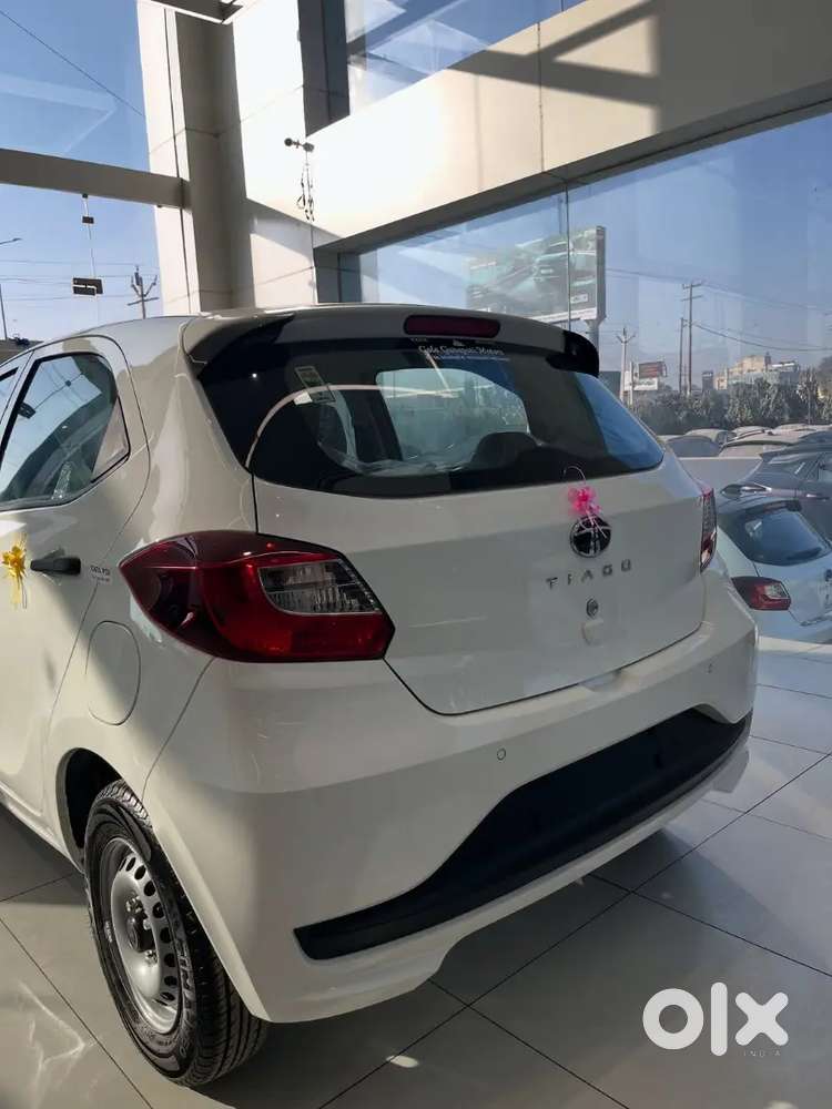 Tata Tiago Base Model 2026