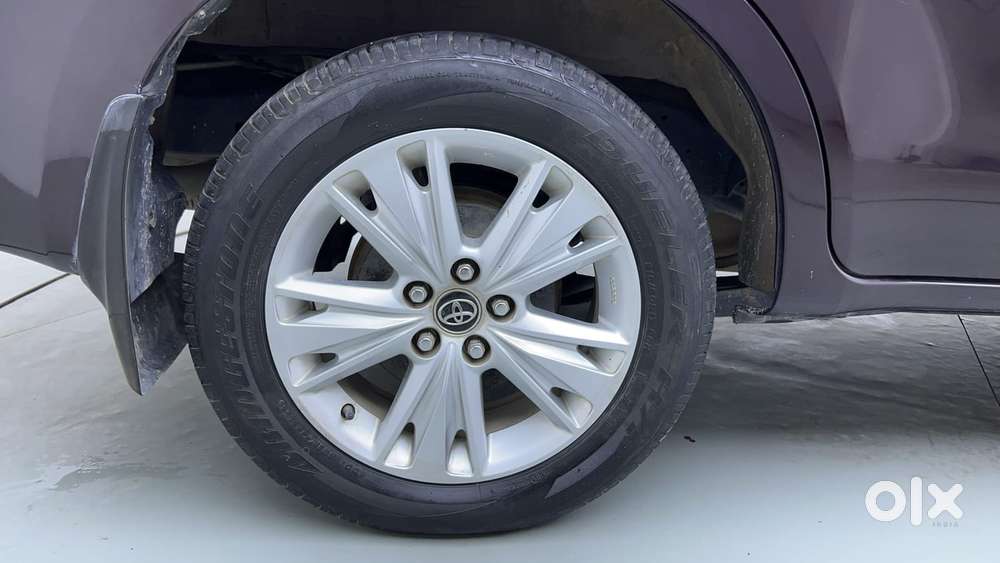 Toyota Innova Crysta 2.7 Zx At, 2016, Petrol