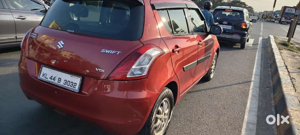 Maruti Suzuki Swift 2012 Diesel 157000 Km Driven