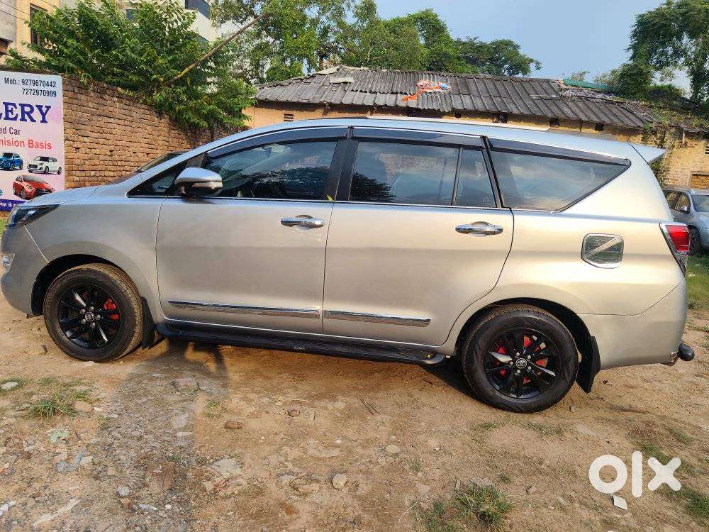 Toyota Innova Crysta 2.4 V, 2017, Diesel