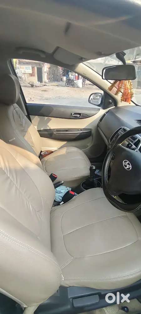 Hyundai I20 2012 Petrol 150000 Km Driven