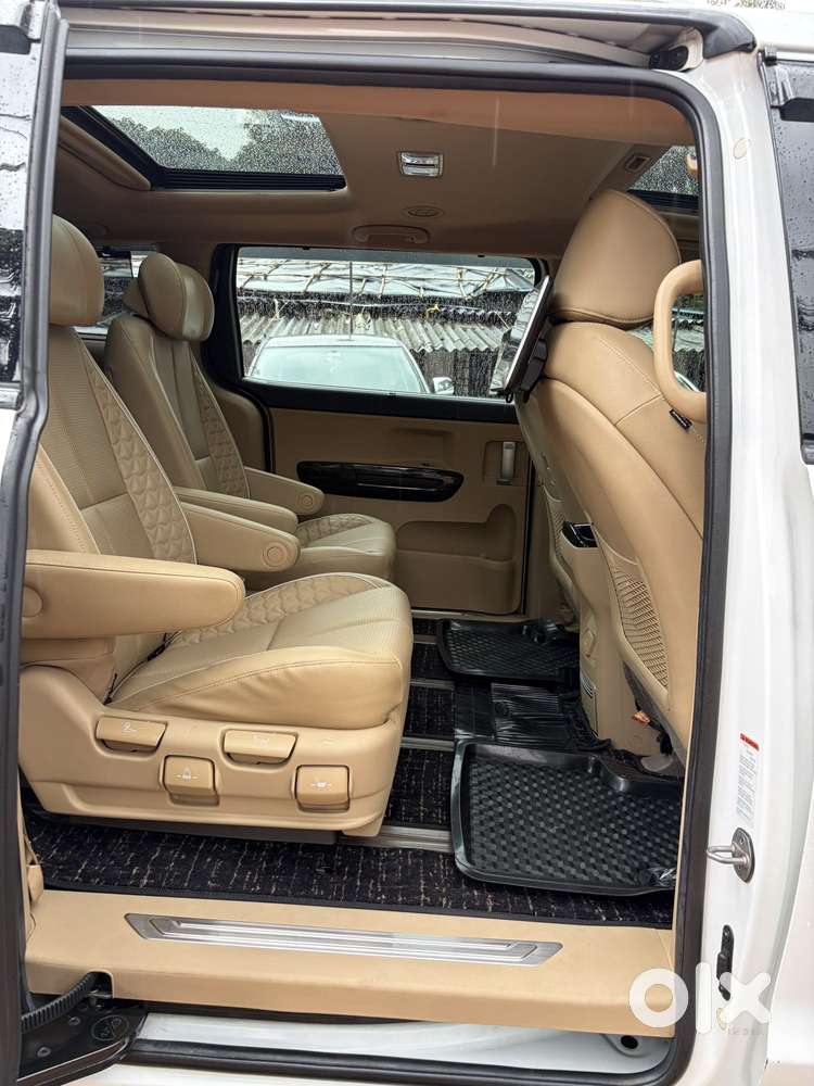 Kia Carnival Limousine Plus 7 Str, 2022, Diesel