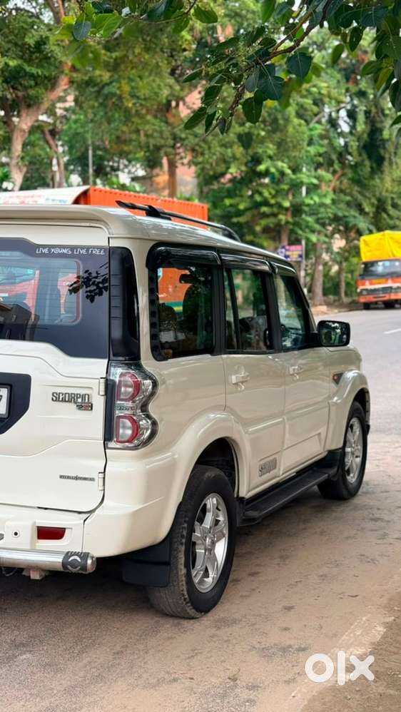Mahindra Scorpio 2017 Diesel 80000 Km Driven