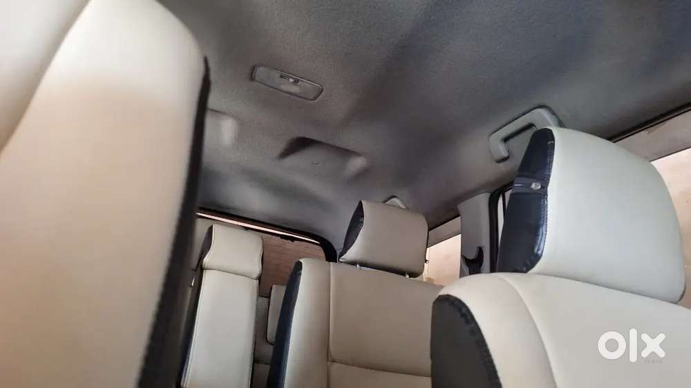 Toyota Innova Crysta 2017 Diesel 220000 Km Driven