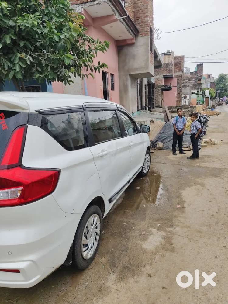 Maruti Suzuki Ertiga 2024 Variant Vxi Cng