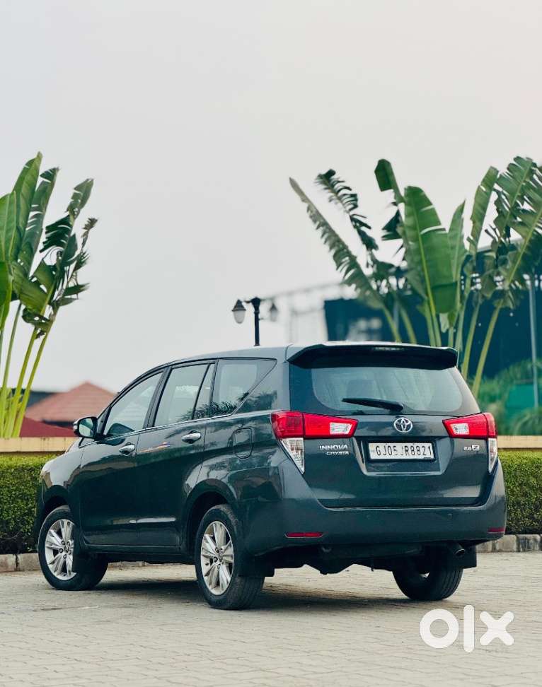 Toyota Innova Crysta 2.8z Automatic, 2016, Diesel