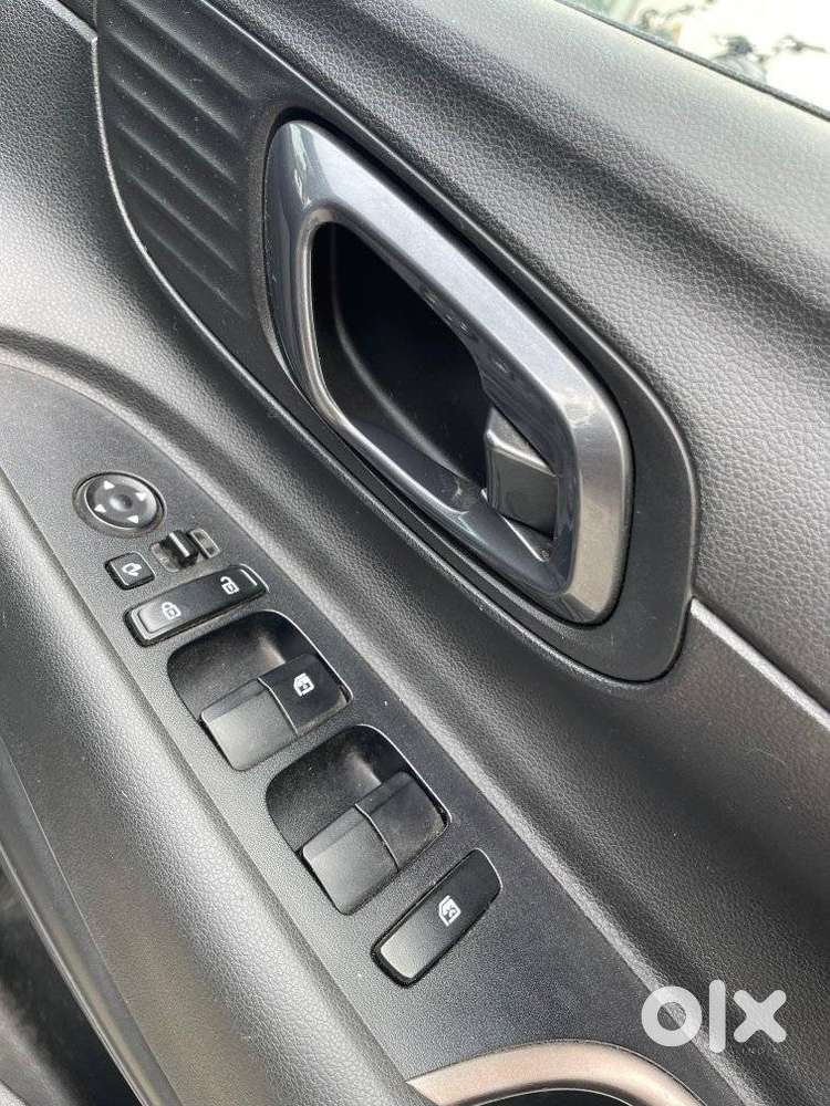 Hyundai I20 Petrol Asta, 2023, Petrol