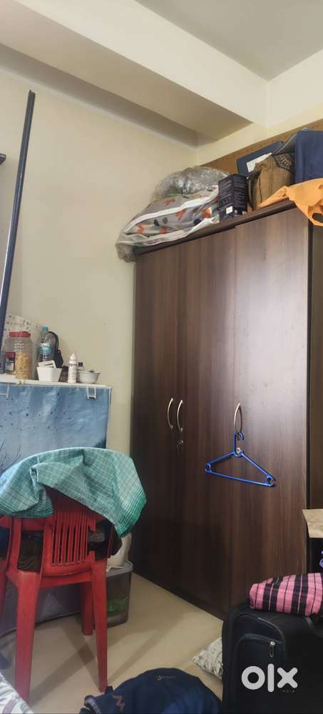 Neelkamal wardrobe